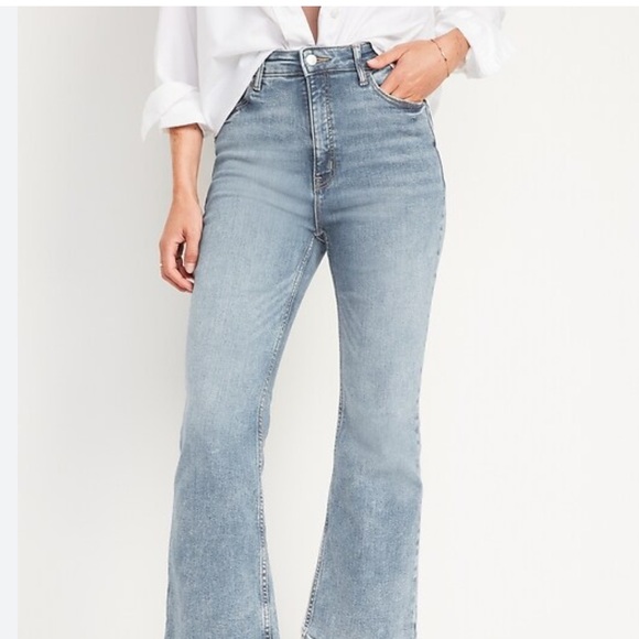 Women’s Old Navy Higher High Rise Flare with Secret Smooth Pockets size 12 - Picture 1 of 8